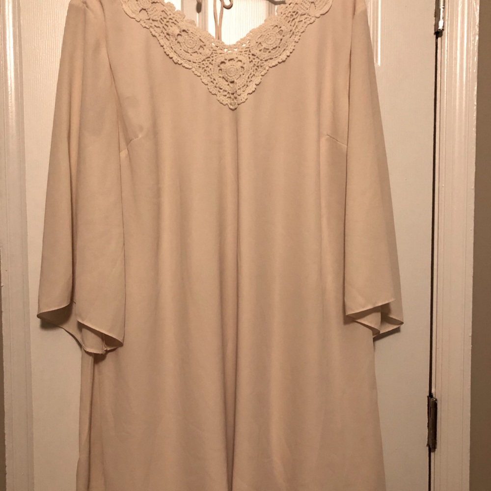 Swng dress tie detail in bk/I’m 5’7 & its @ knees